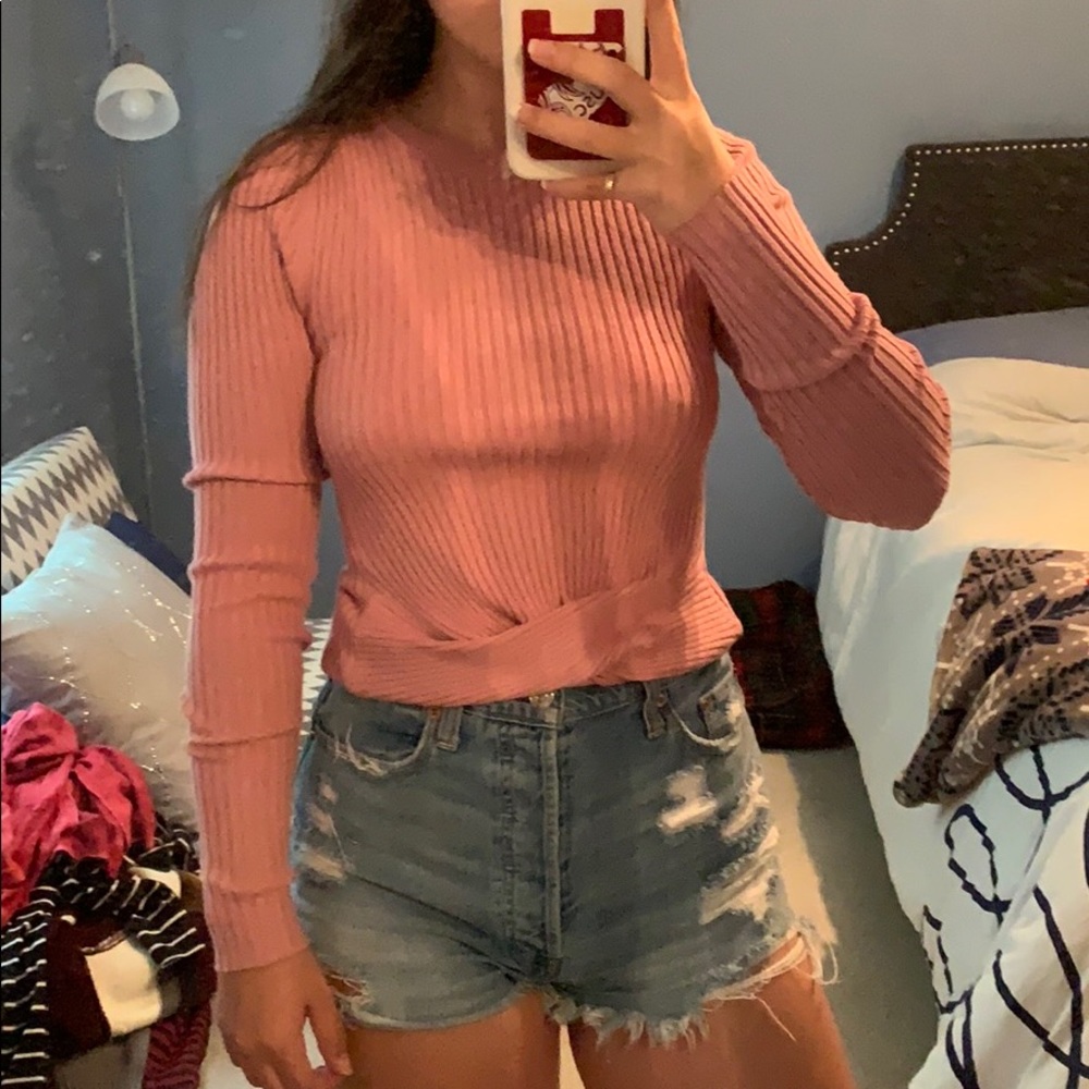 long sleeve, knit material